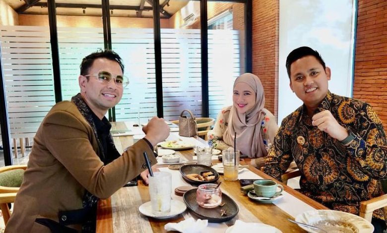 Raffi Ahmad (kiri), Dico (Kanan) dan Chacha. Sumber foto: Instagram @dicoganinduto