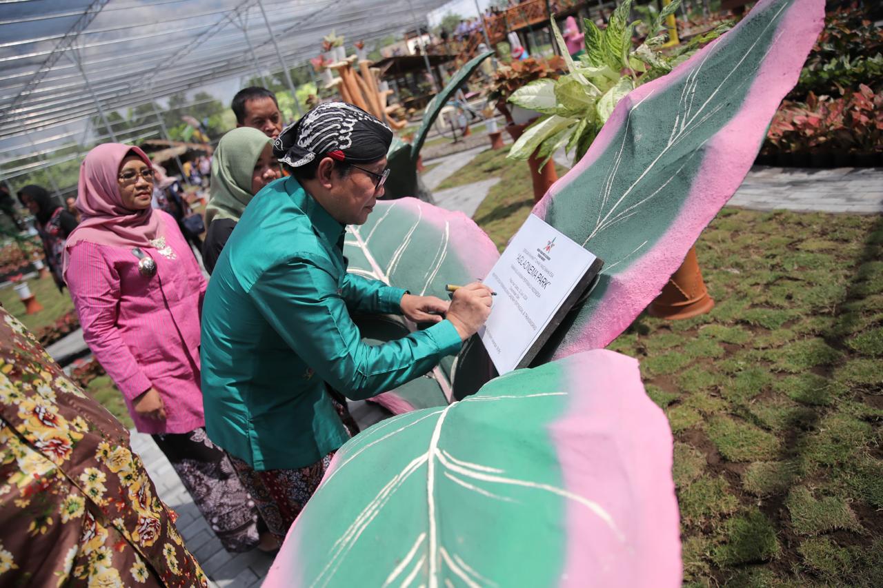 Peresmian Aglaonema Park. Sumber foto: Humas Kemendesa