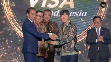 Shin Tae-yong: Pelatih Timnas Indonesia Pertama yang Menerima Golden Visa dari Jokowi