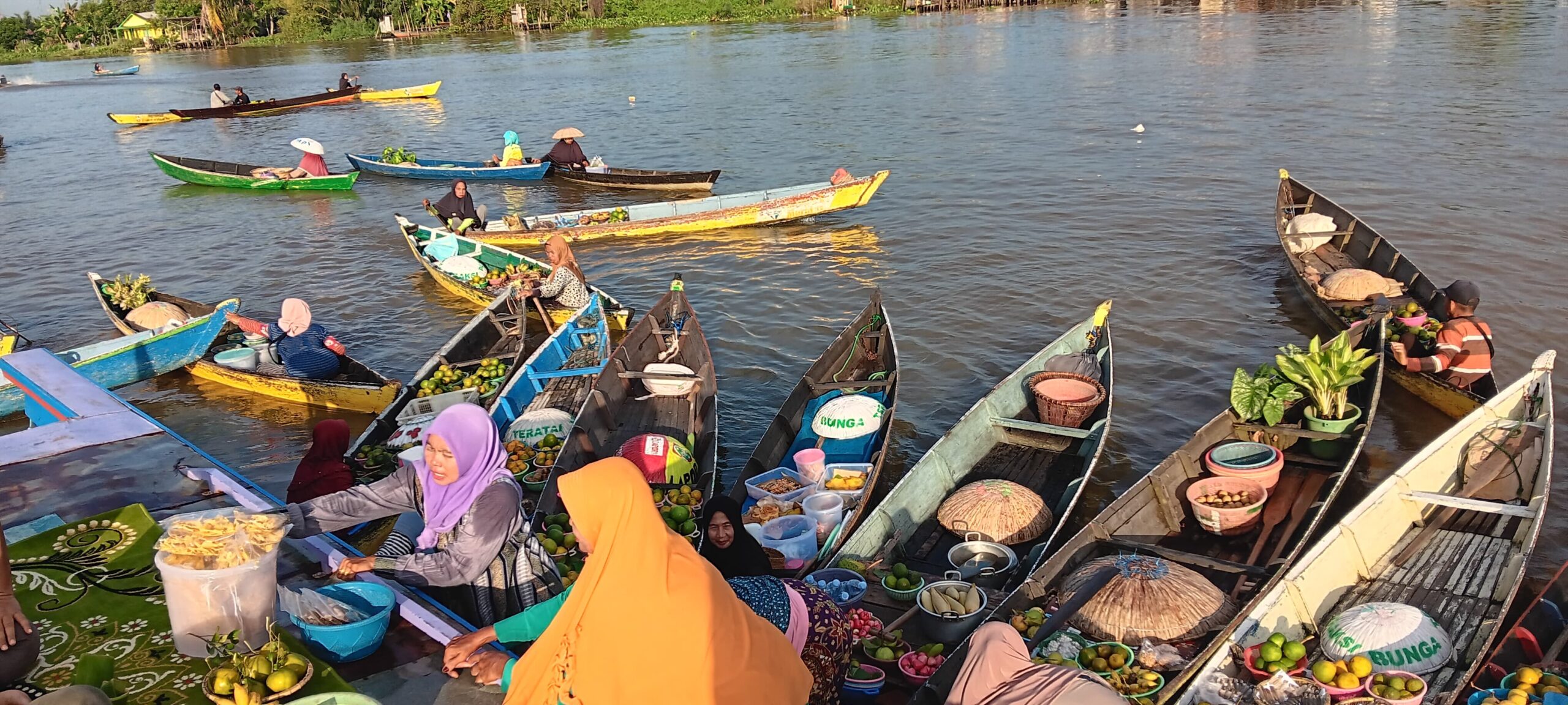 Pasar Terapung Lok Baintan. Sumber foto: Istimewa