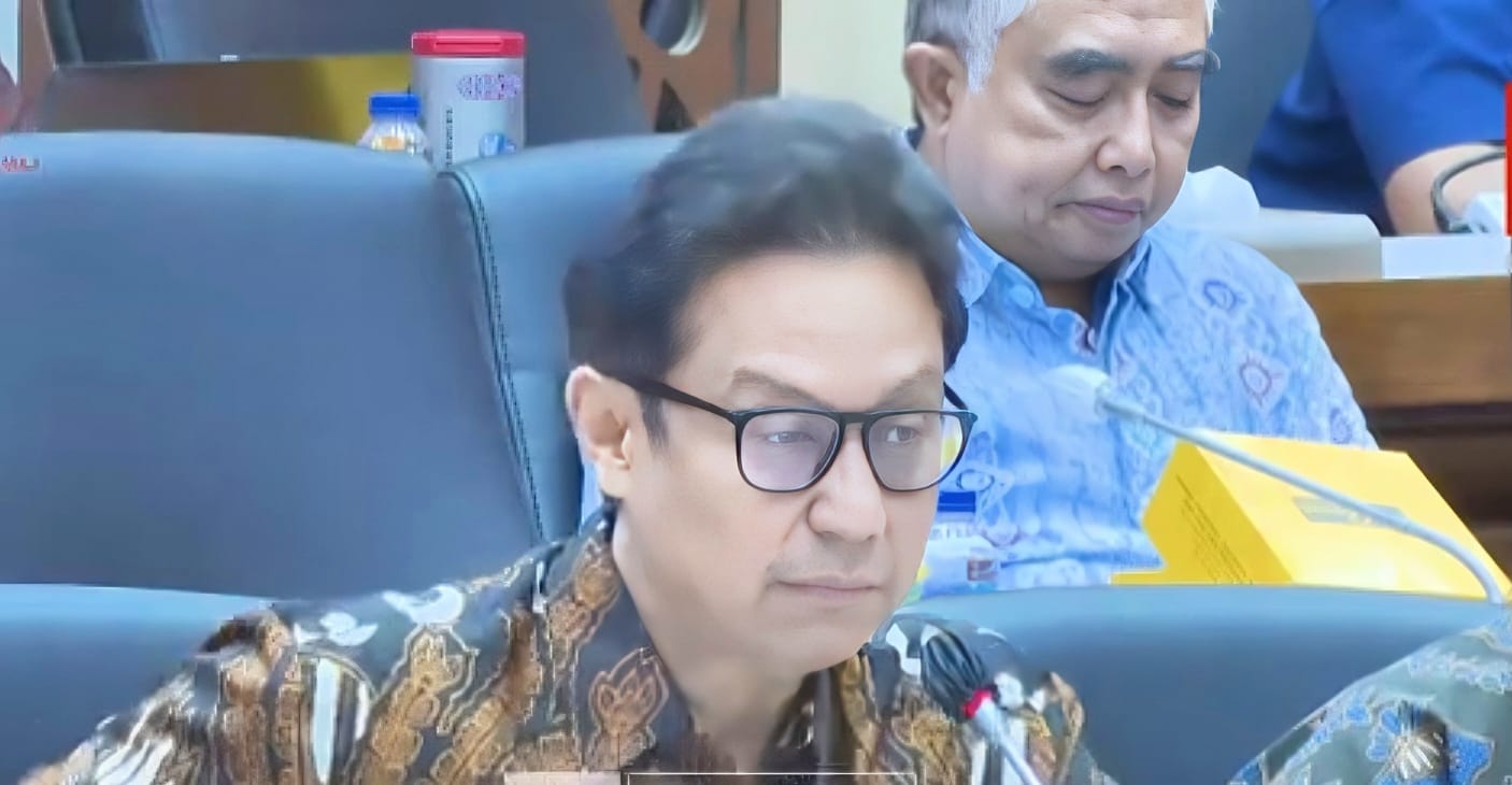 DPR Berang Usai Menkes Tolak Pembahasan RUU POM