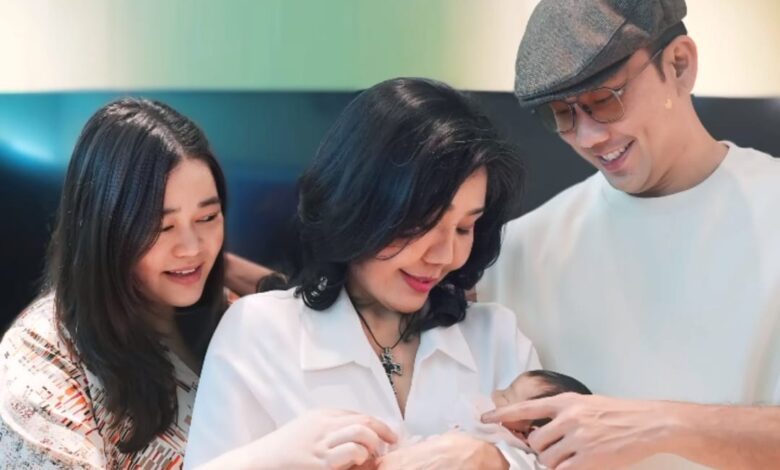 Selamat! Istri Denny Sumargo Lahirkan Anak Pertama