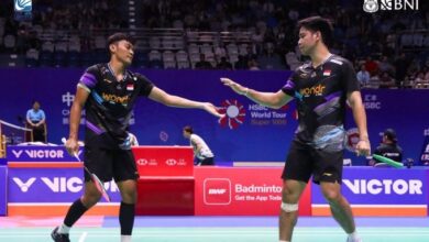 Muhammad Shohibul Fikri dan Daniel Marthin Foto: Twitter @INABadminton