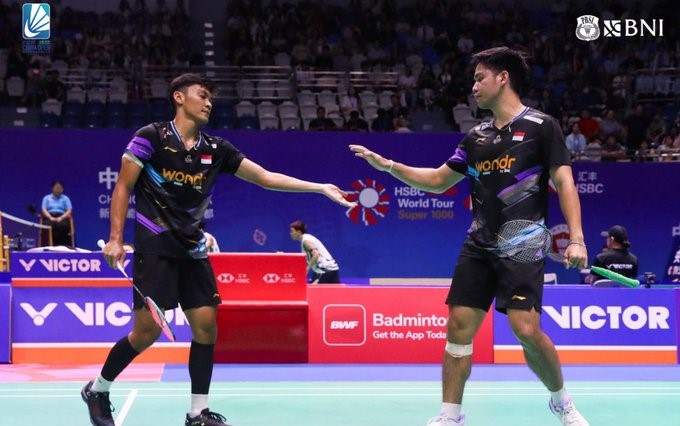 Muhammad Shohibul Fikri dan Daniel Marthin Foto: Twitter @INABadminton