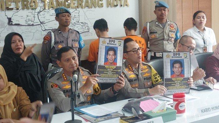 Polisi saat menangkap pelaku pelecehan, Sumber foto: Istimewa