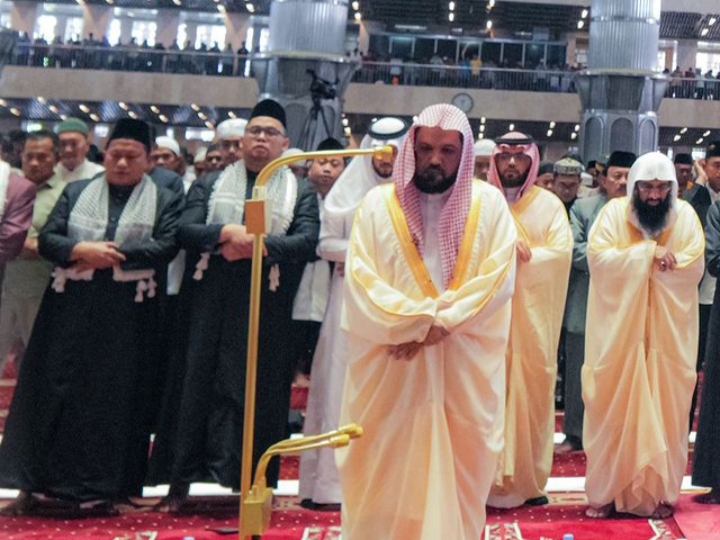 Syekh Ahmad bin Ali Al-Hudhaify (Imam Besar Masjid Nabawi). Sumber Foto: Istimewa