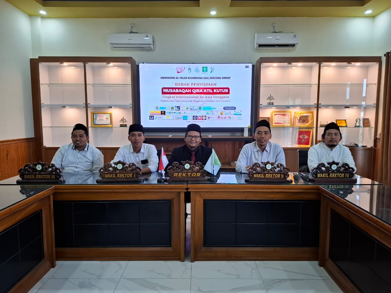 Jajaran Rektor dan Wakil Rektor UAS Kencong, Jember: Sumber: uas.ac.id