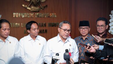 Menko Bidang Pangan (Zulkifli Hasan) dan Menteri Desa dan PDT (Yandri Susanto)