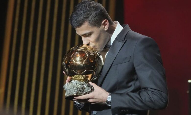 Gelandang Manchester City, Rodri Meraih Ballon d'Or 2024 Foto: Istimewa