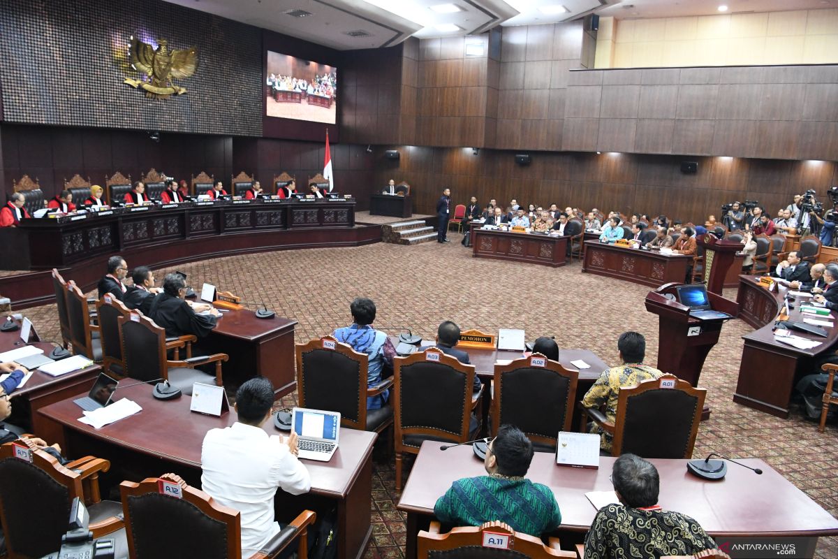 MK Hapus Ambang Batas 20%, Persaingan Antar Menteri Dimulai