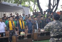 Pembukan acara festival maritim dan diklatsus baritim oleh Ketua GP Ansor, Addin Jauharuddin. Sumber: Dok. Pribadi.