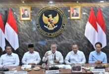 Kemendesa PDT Lakukan Percepatan Kopdes Merah Putih Yandri Susanto dalam Rapat bersama Menteri Koordinator Bidang Pangan Zulkifli Hasan