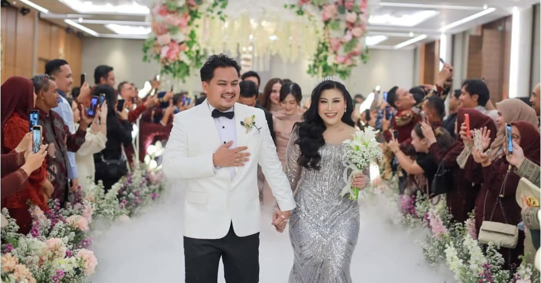 Suami Boiyen, Rully Anggi Akbar Akan Klarifikasi Soal Dugaan Penipuan Dana Investasi Suami Boiyen, Rully Anggi Akbar Akan Klarifikasi Soal Dugaan Penipuan Dana Investasi