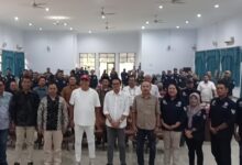 Bupati Situbondo, Yusuf Rio Parayogo seusai memberikan paparan materi. Sumber: dok. pribadi.