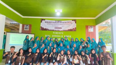 Mahasiswa KKN 48 UTM Dampingi PKK Desa Aengbaja Kenek dalam Digitalisasi UMKM melalui Pembuatan Google Maps Mahasiswa KKN 48 UTM Dampingi PKK Desa Aengbaja Kenek dalam Digitalisasi UMKM melalui Pembuatan Google Maps